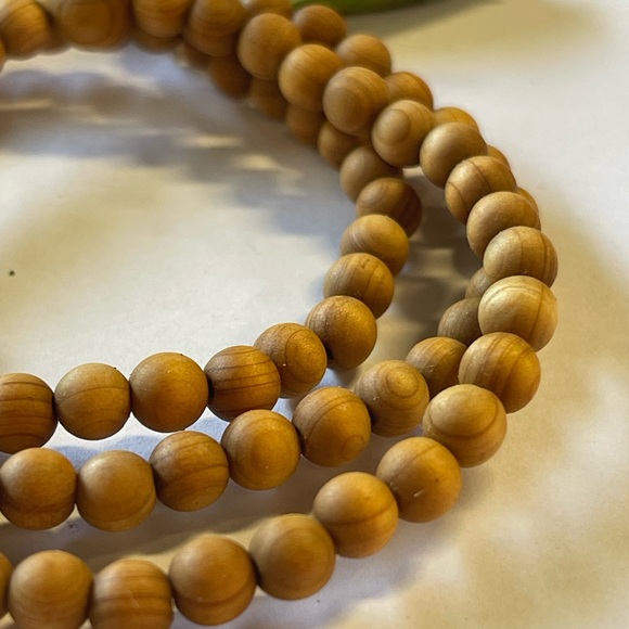 Sandalwood Necklace or Triple or Quadruple Layers Bead Bracelet Set of 2 pieces - Picture 3 of 6